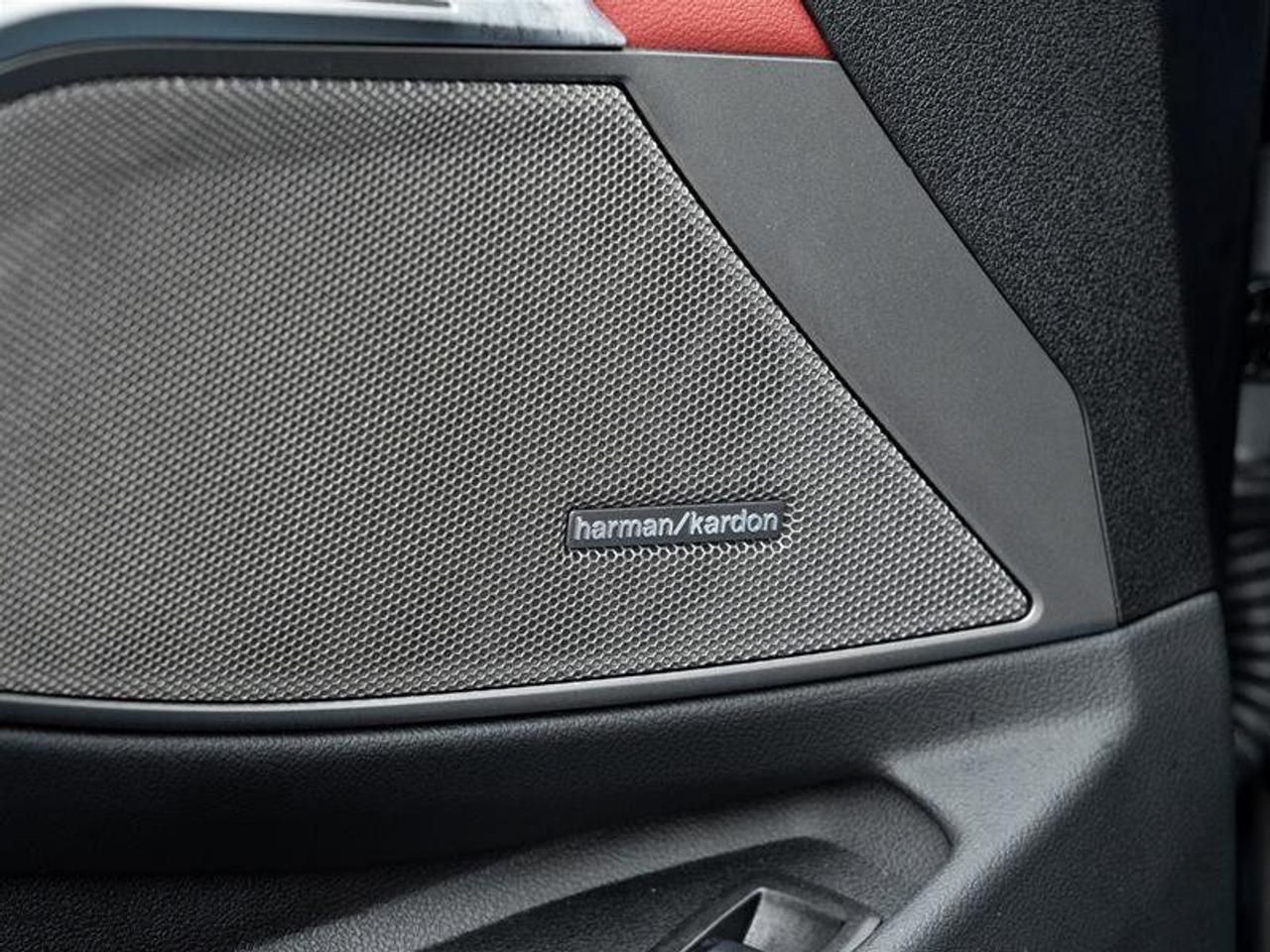 2024 BMW 3 Series 330i xDrive Photo