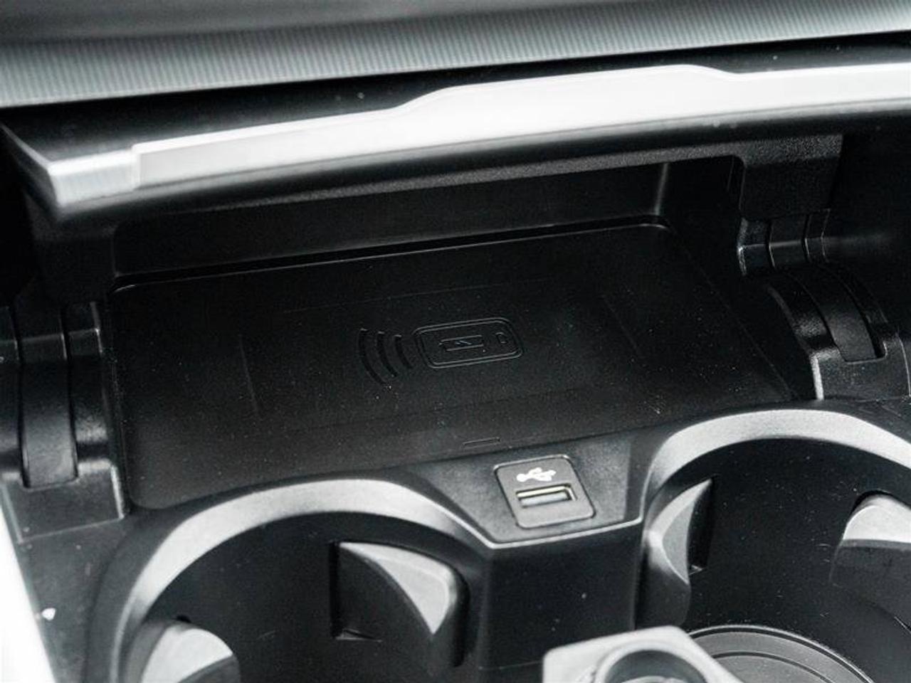 2024 BMW 3 Series 330i xDrive Photo