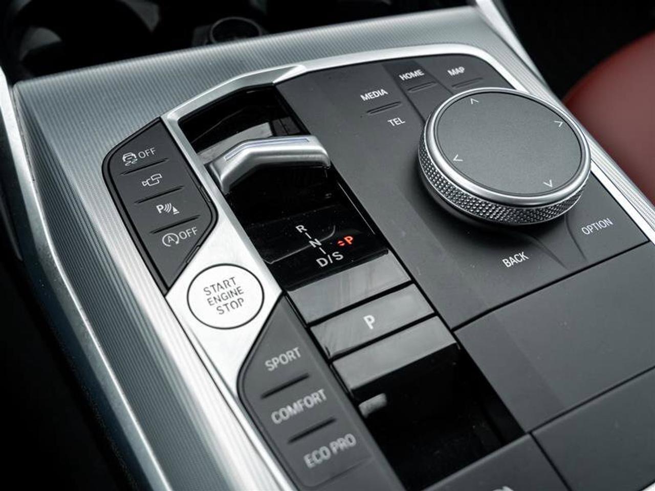 2024 BMW 3 Series 330i xDrive Photo