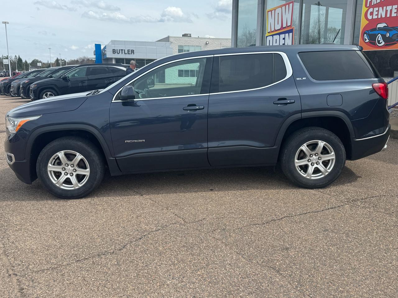 2019 GMC Acadia SLE-1 All-Wheel Drive Photo2