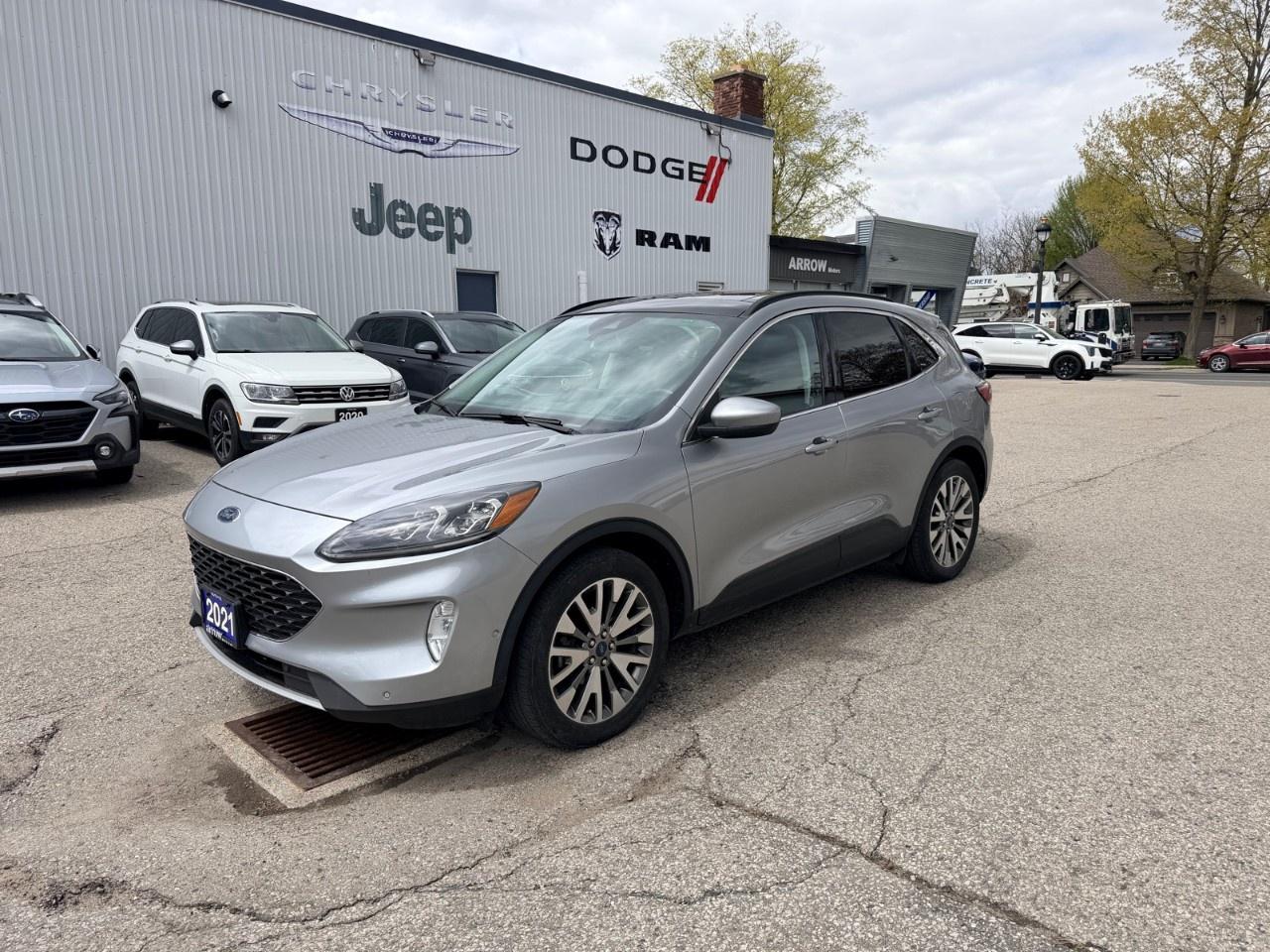 2021 Ford Escape Titanium Hybrid AWD Photo