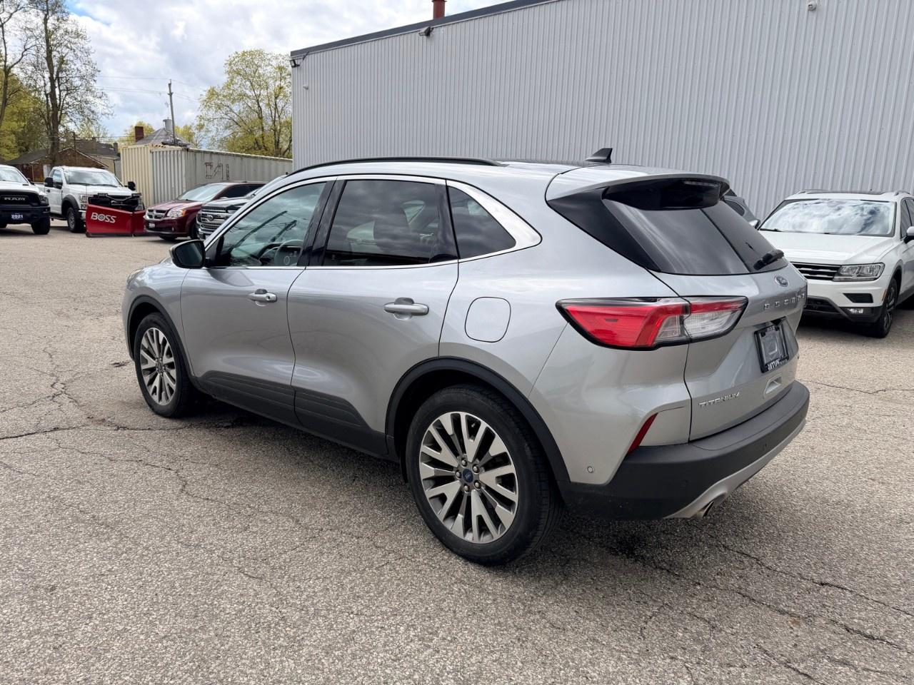 2021 Ford Escape Titanium Hybrid AWD Photo