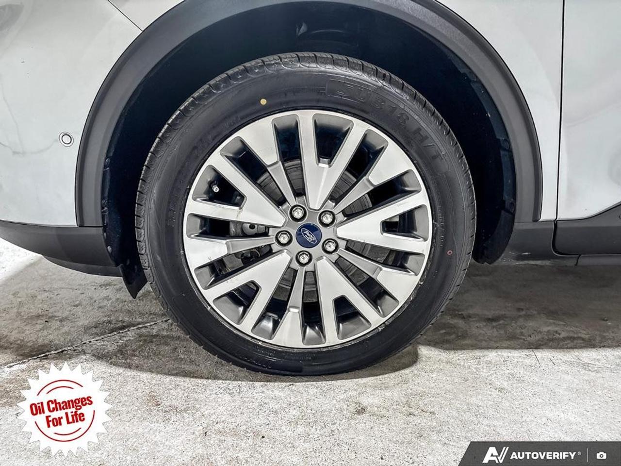 2021 Ford Escape Titanium Hybrid AWD Photo