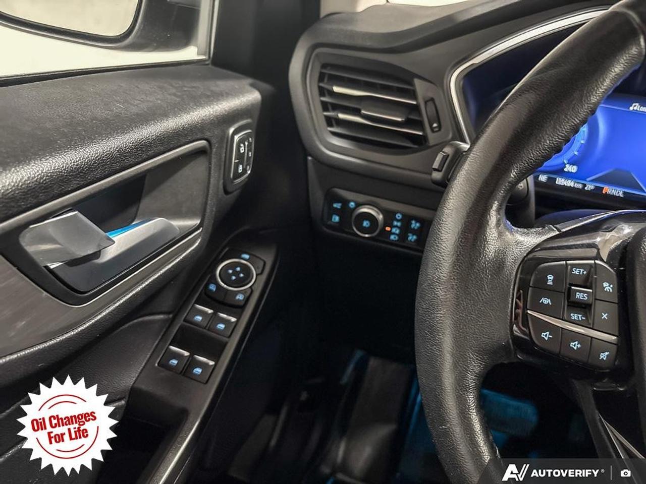 2021 Ford Escape Titanium Hybrid AWD Photo