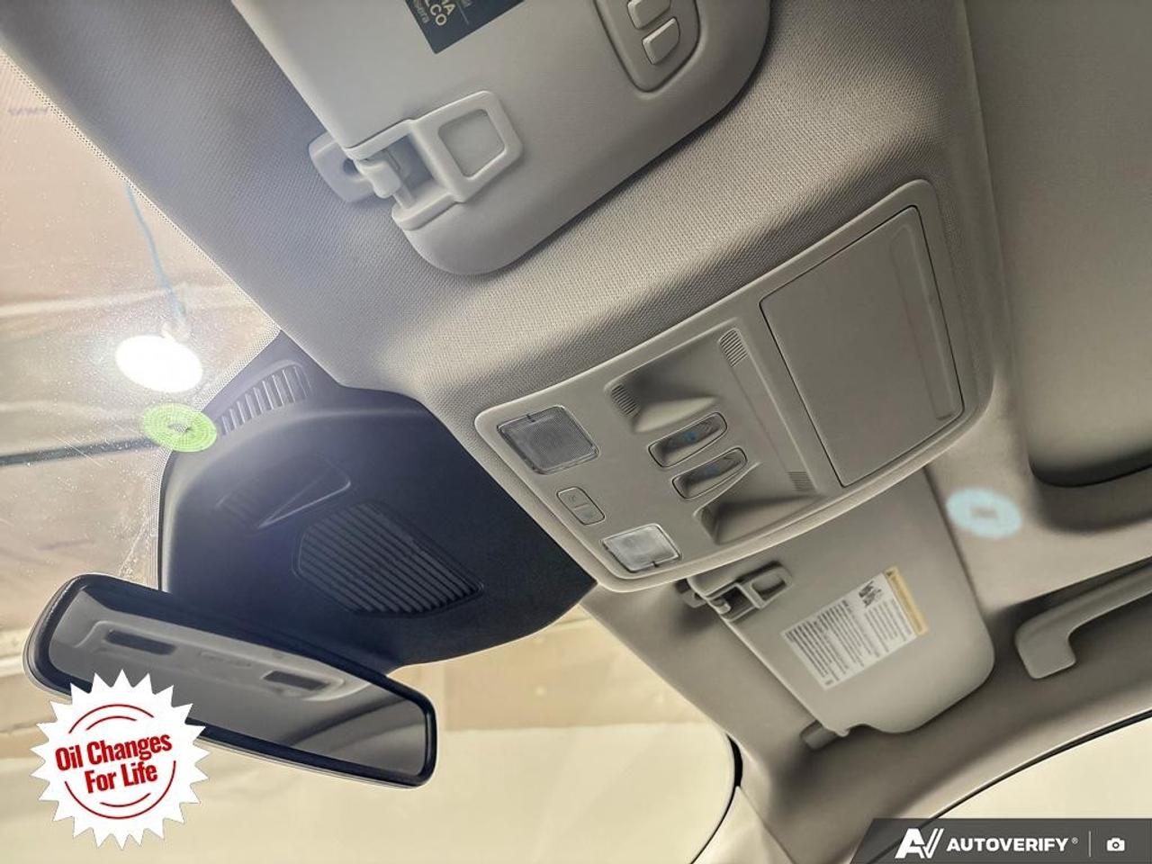 2021 Ford Escape Titanium Hybrid AWD Photo