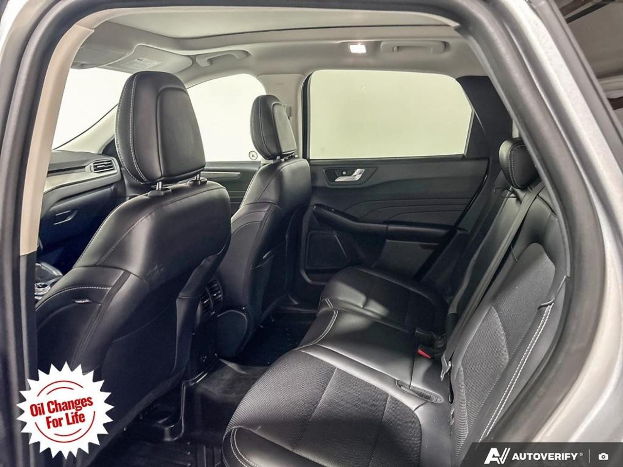 2021 Ford Escape Titanium Hybrid AWD Photo