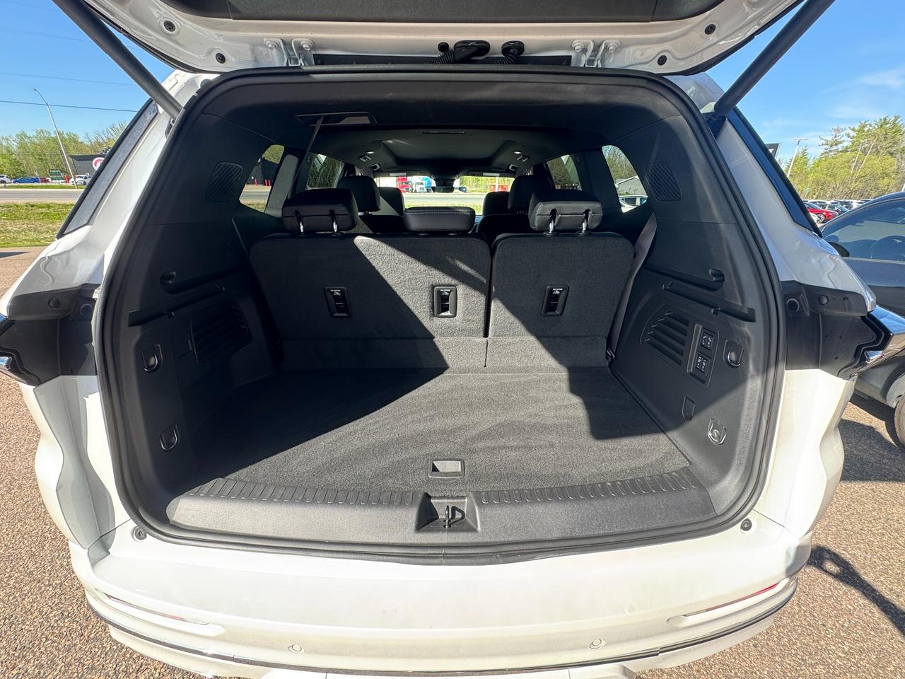 2025 Buick Enclave Avenir 4dr All-Wheel Drive Photo4
