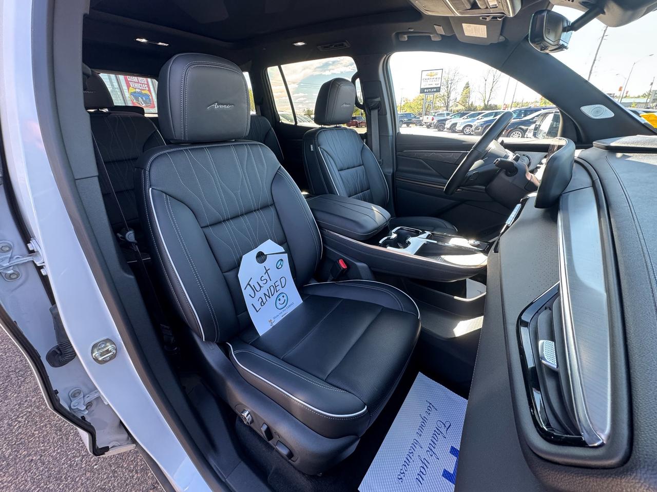 2025 Buick Enclave Avenir 4dr All-Wheel Drive Photo
