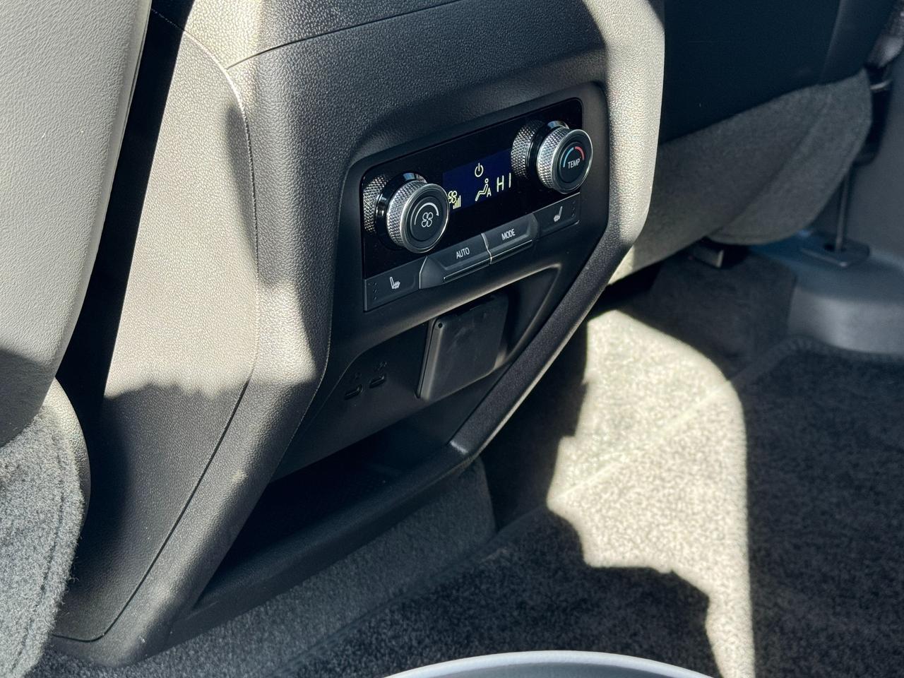 2025 Buick Enclave Avenir 4dr All-Wheel Drive Photo