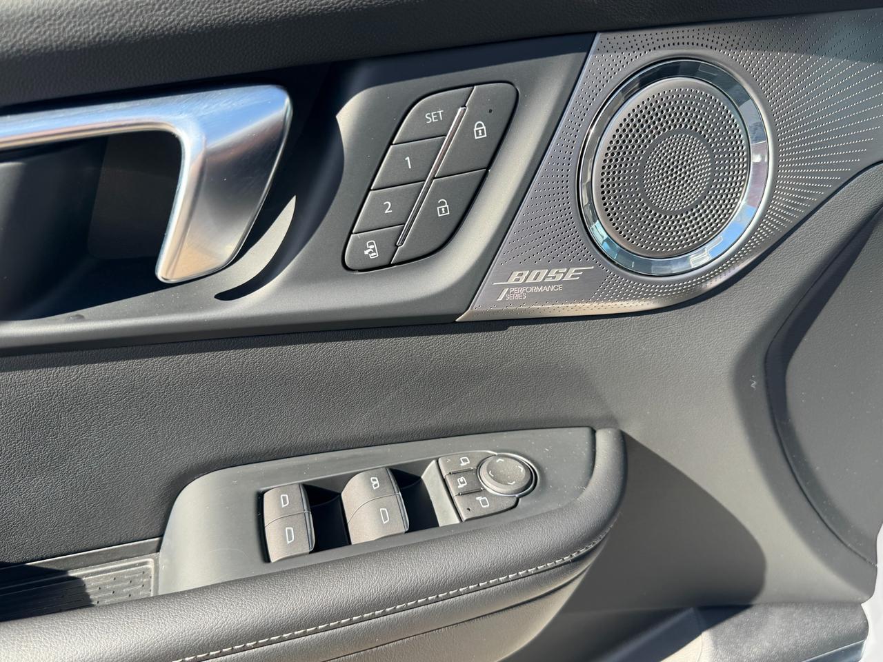 2025 Buick Enclave Avenir 4dr All-Wheel Drive Photo