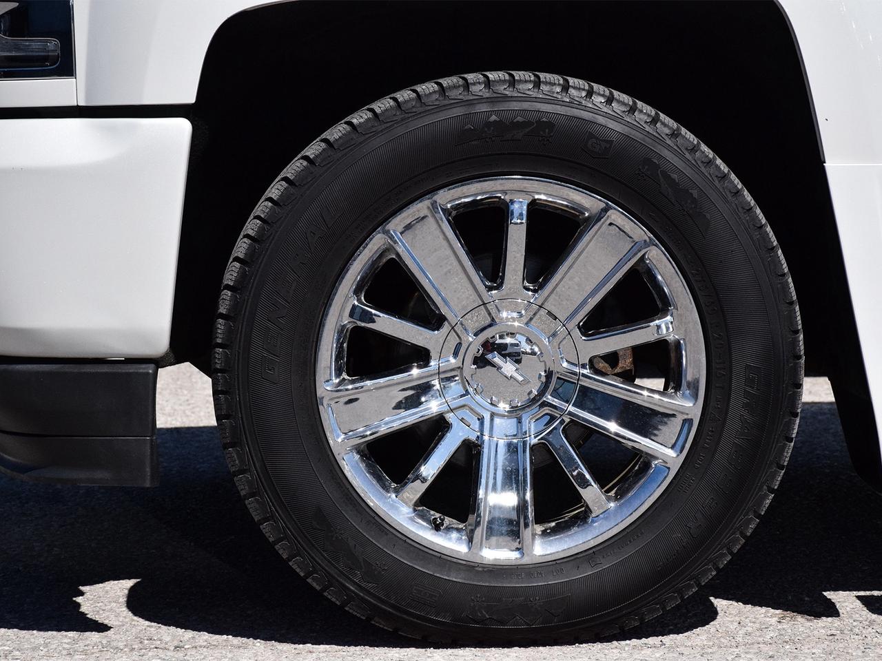2018 Chevrolet Silverado 1500 High Country Crew Cab 4x4 ~Nav ~Cam ~Leather ~Roof Photo