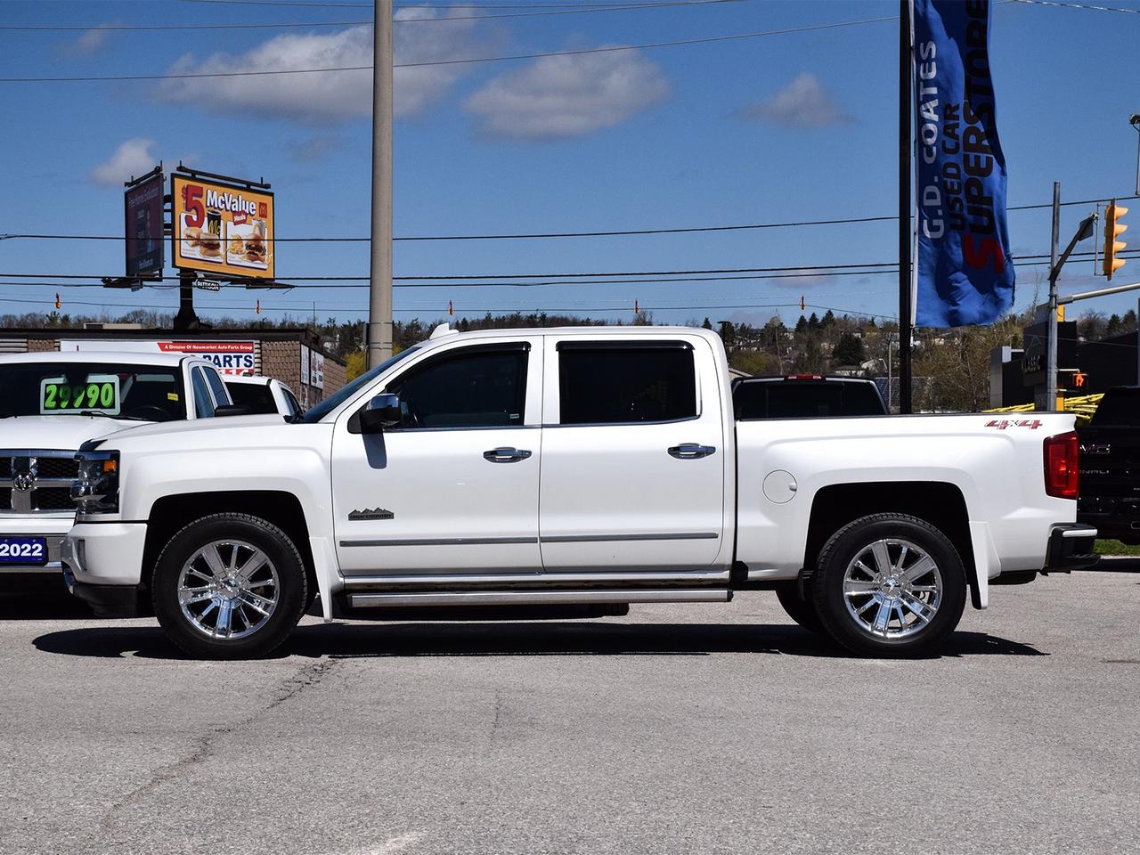 2018 Chevrolet Silverado 1500 High Country Crew Cab 4x4 ~Nav ~Cam ~Leather ~Roof Photo4
