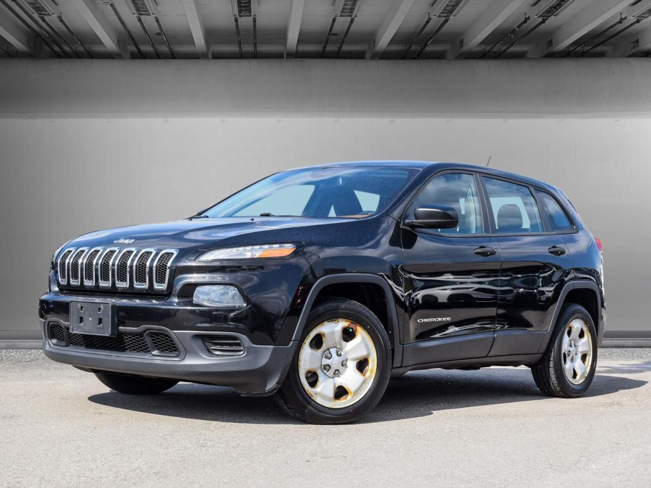 2014 Jeep Cherokee SPORT   LOW KMS, No Accidents Photo