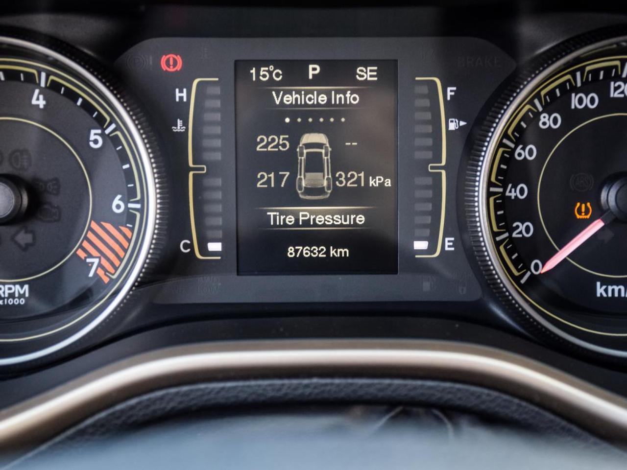 2014 Jeep Cherokee SPORT   LOW KMS, No Accidents Photo