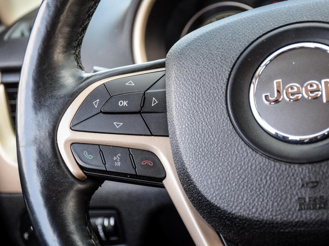 2014 Jeep Cherokee SPORT   LOW KMS, No Accidents Photo
