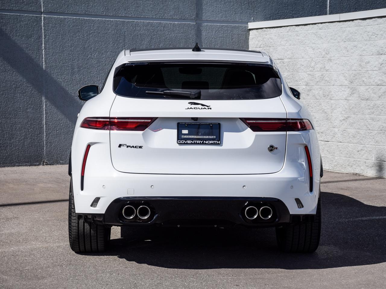 2023 Jaguar F-PACE SVR Photo4