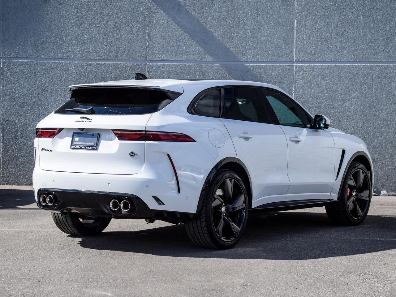 2023 Jaguar F-PACE SVR Photo