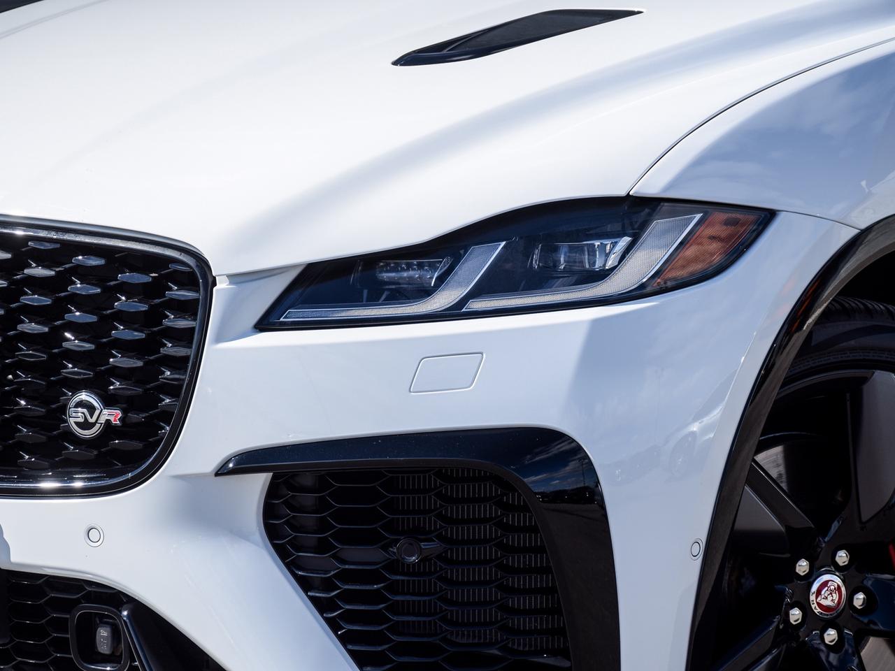2023 Jaguar F-PACE SVR Photo