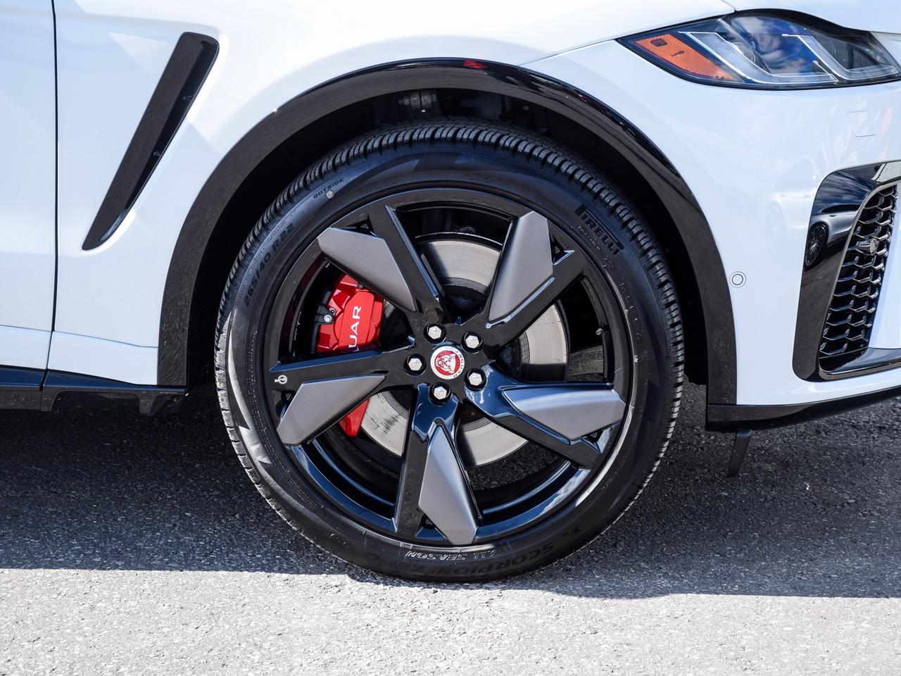 2023 Jaguar F-PACE SVR Photo