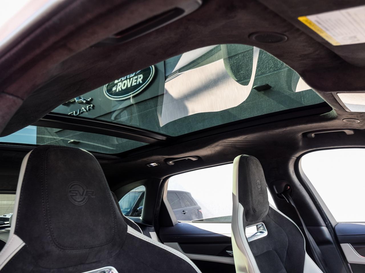2023 Jaguar F-PACE SVR Photo