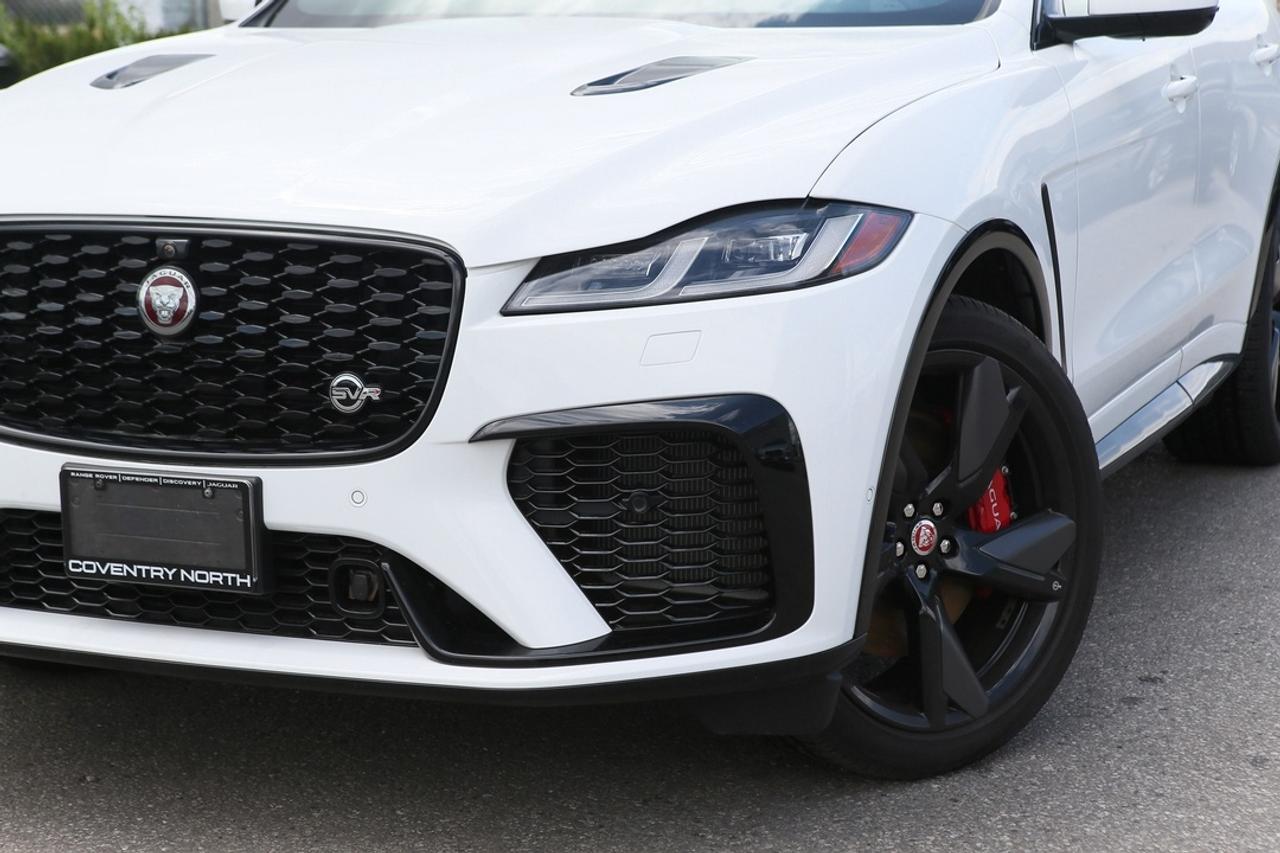 2023 Jaguar F-PACE SVR 550 HP SUPERCHARGED V8   SVR PERFORMANCE   MERIDIAN? AUDIO   PANORAMIC ROOF   PURE JAGUAR PERFORMANCE Photo