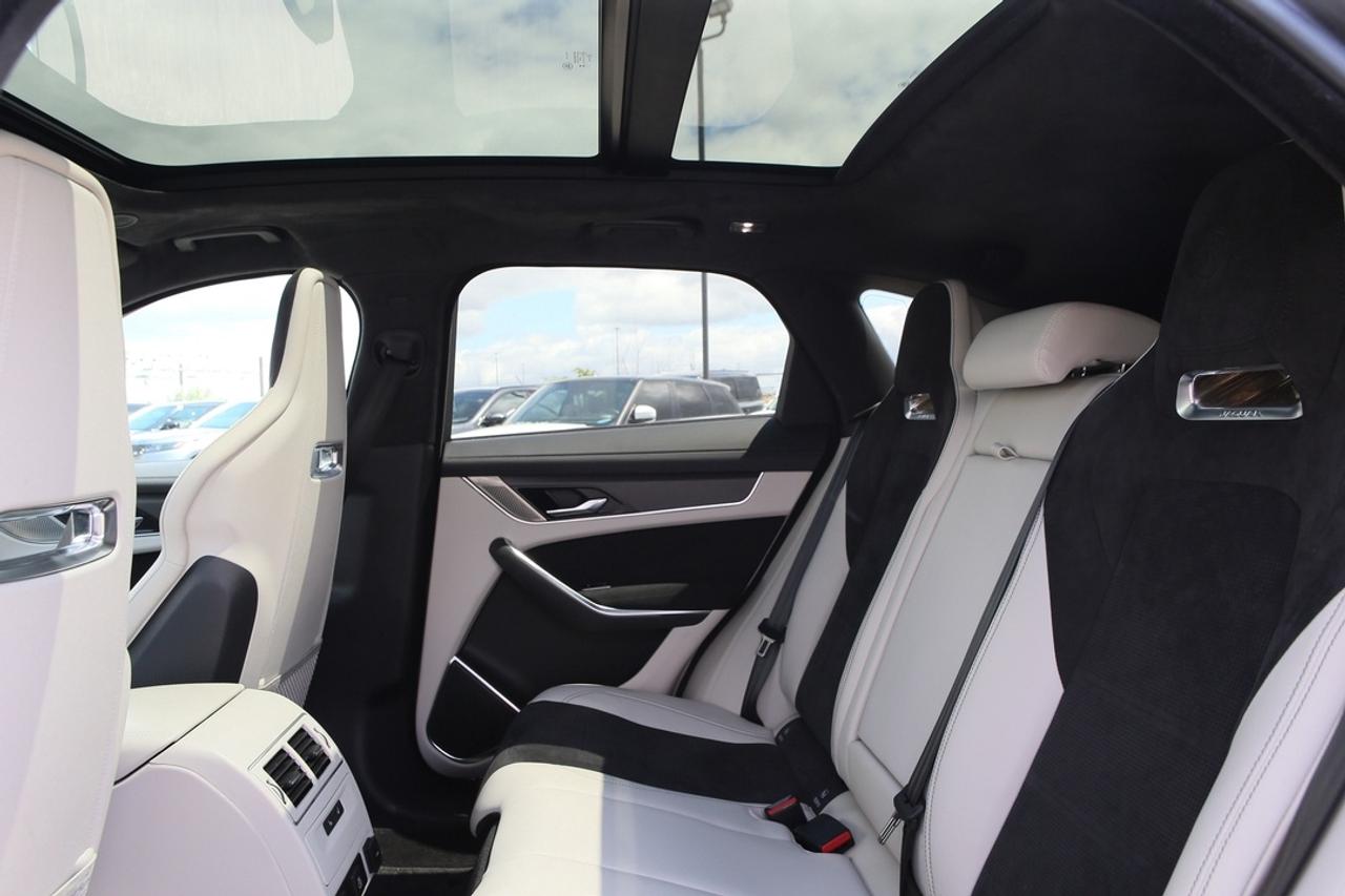 2023 Jaguar F-PACE SVR 550 HP SUPERCHARGED V8   SVR PERFORMANCE   MERIDIAN? AUDIO   PANORAMIC ROOF   PURE JAGUAR PERFORMANCE Photo