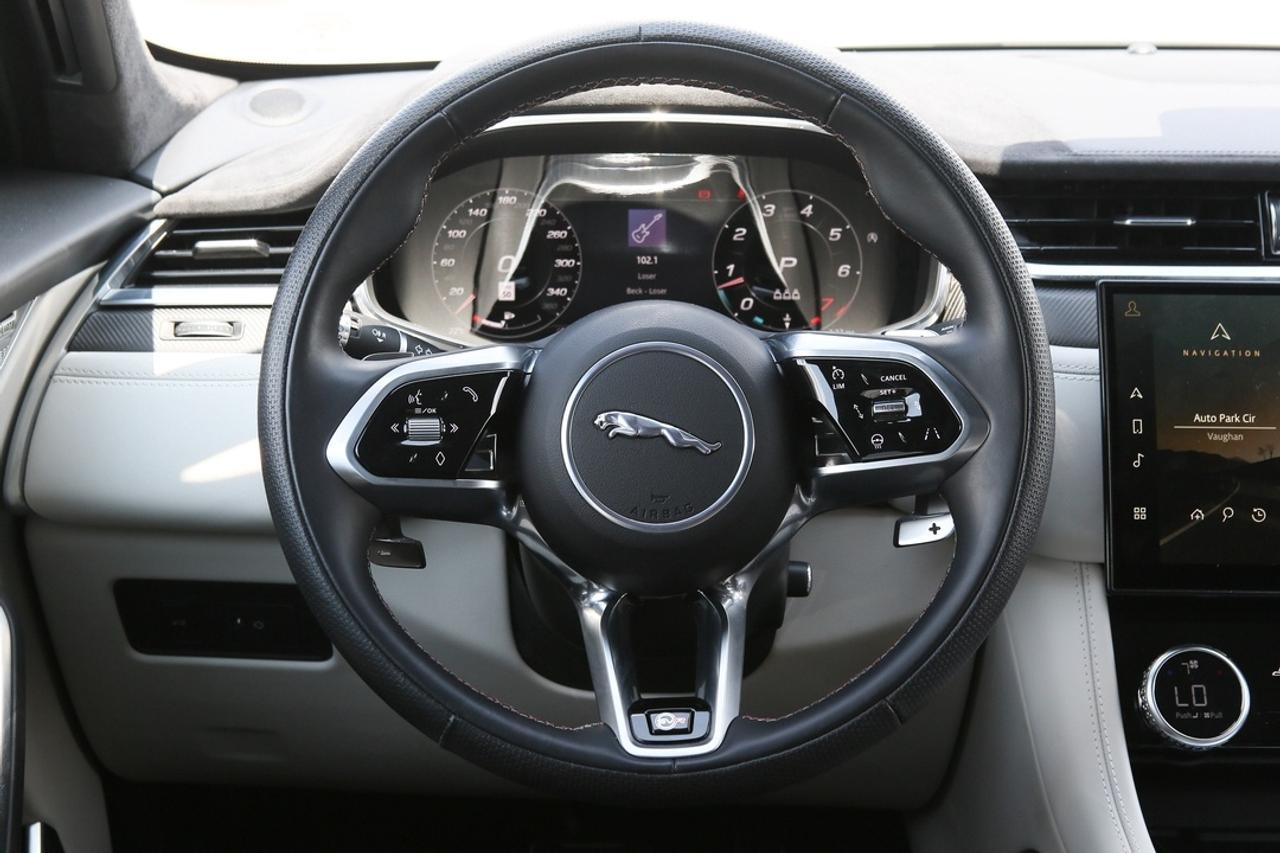 2023 Jaguar F-PACE SVR 550 HP SUPERCHARGED V8   SVR PERFORMANCE   MERIDIAN? AUDIO   PANORAMIC ROOF   PURE JAGUAR PERFORMANCE Photo