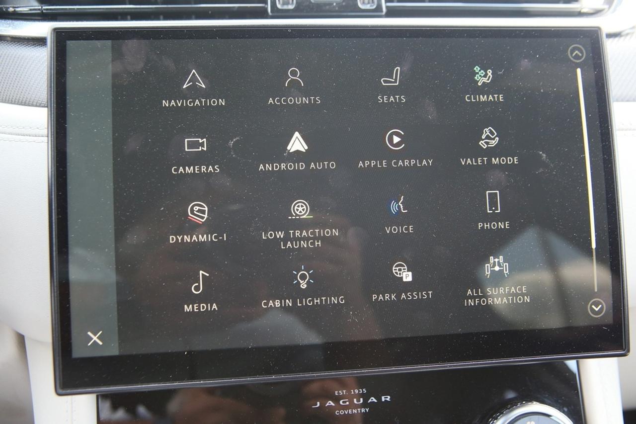 2023 Jaguar F-PACE SVR 550 HP SUPERCHARGED V8   SVR PERFORMANCE   MERIDIAN? AUDIO   PANORAMIC ROOF   PURE JAGUAR PERFORMANCE Photo