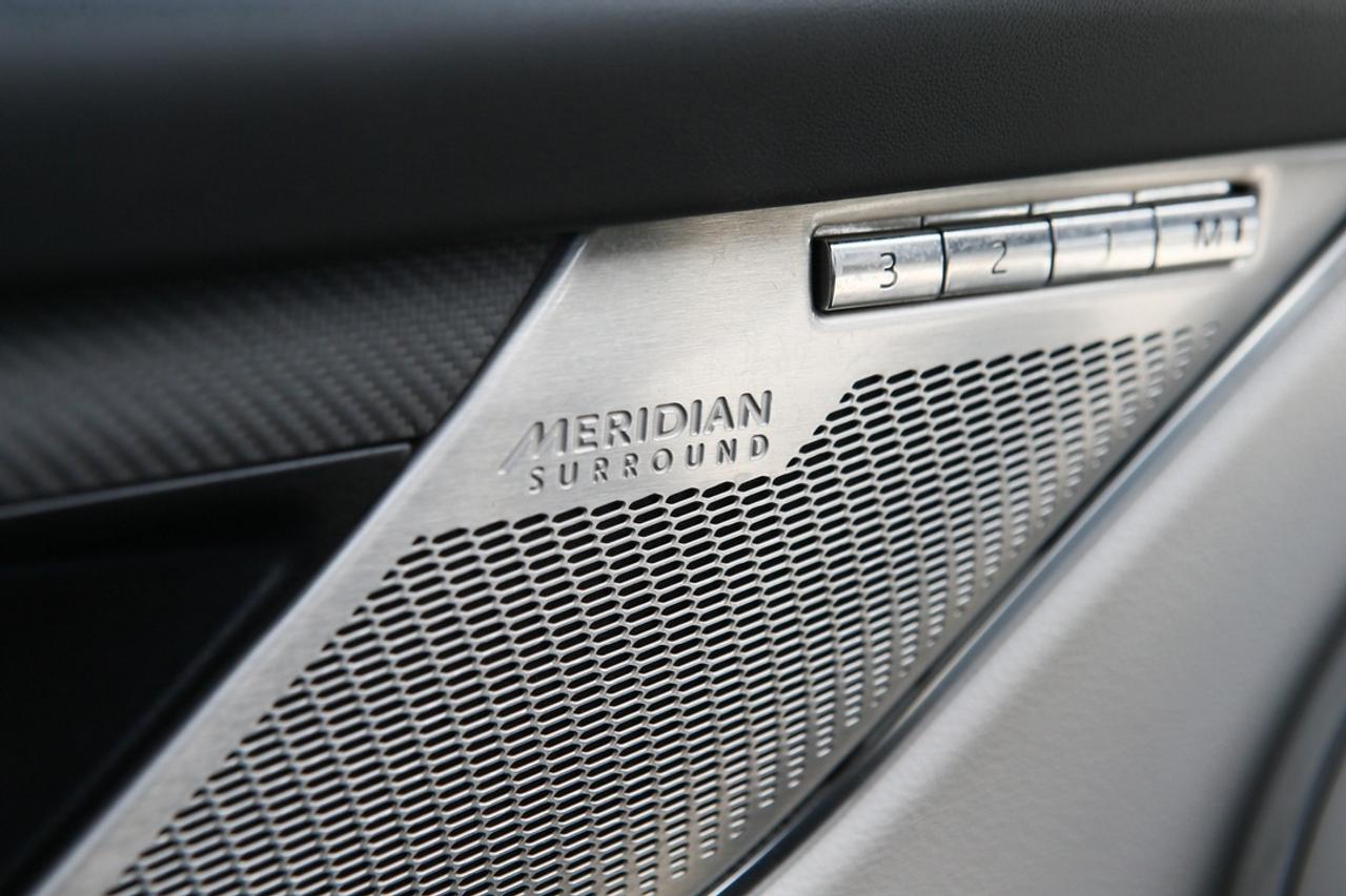 2023 Jaguar F-PACE SVR 550 HP SUPERCHARGED V8   SVR PERFORMANCE   MERIDIAN? AUDIO   PANORAMIC ROOF   PURE JAGUAR PERFORMANCE Photo