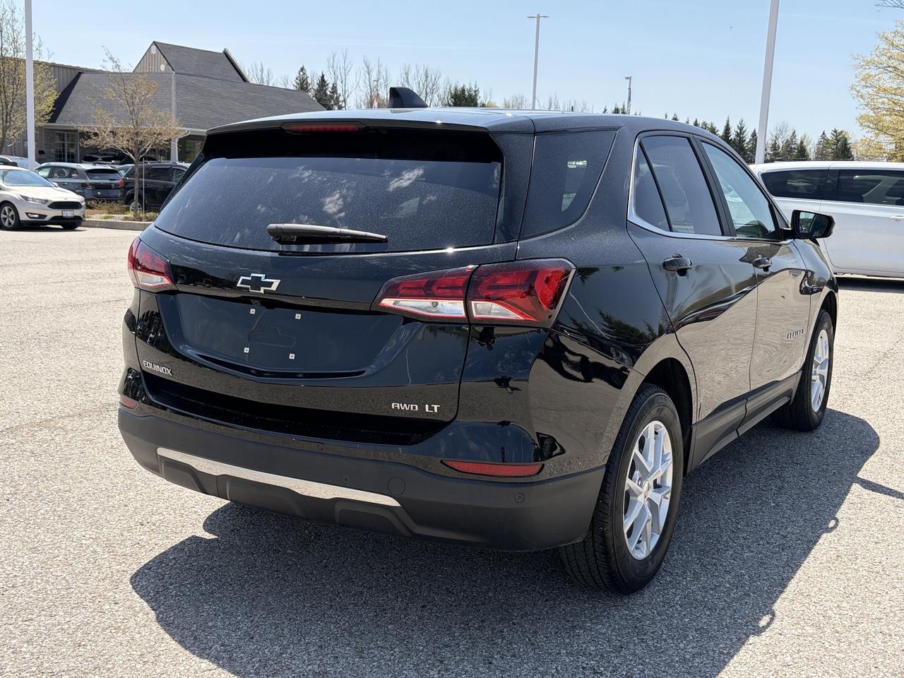2022 Chevrolet Equinox LT AWD   Heated Seats   Blindspot   Power Liftgate Photo3