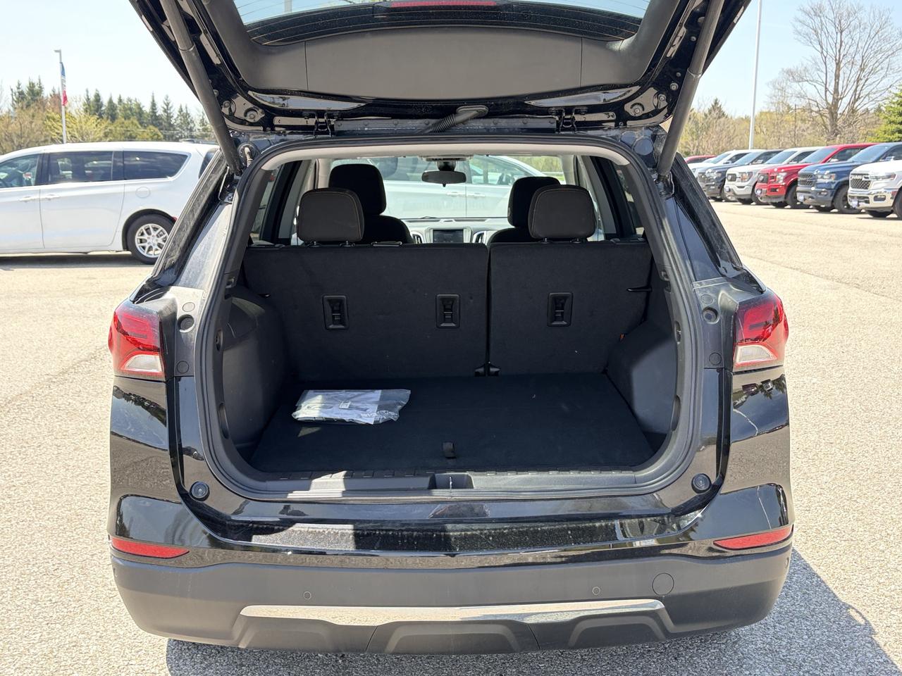 2022 Chevrolet Equinox LT AWD   Heated Seats   Blindspot   Power Liftgate Photo