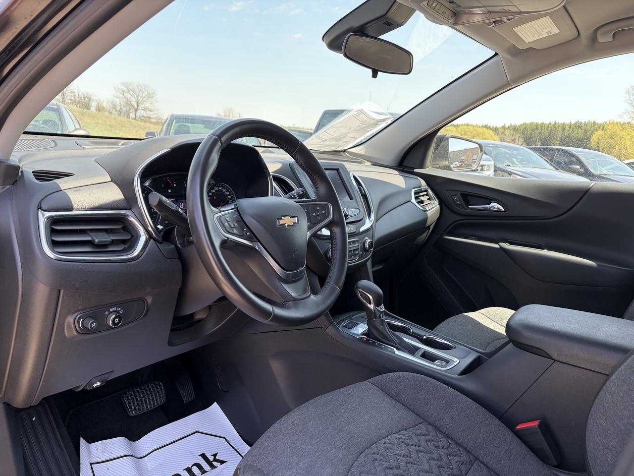 2022 Chevrolet Equinox LT AWD   Heated Seats   Blindspot   Power Liftgate Photo