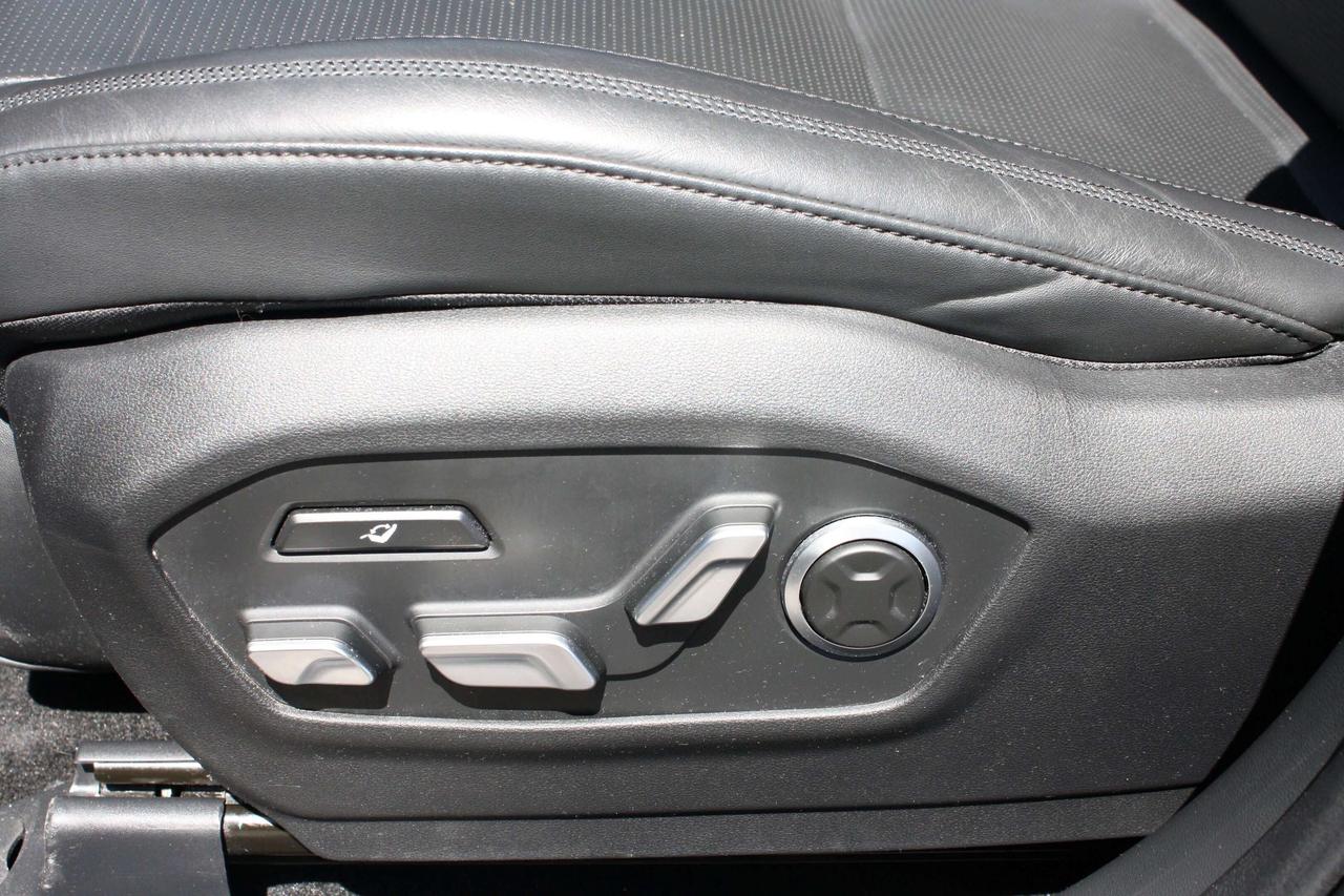 2024 Hyundai Santa Fe ULTIMATE CALLIGRAPHY AWD Photo