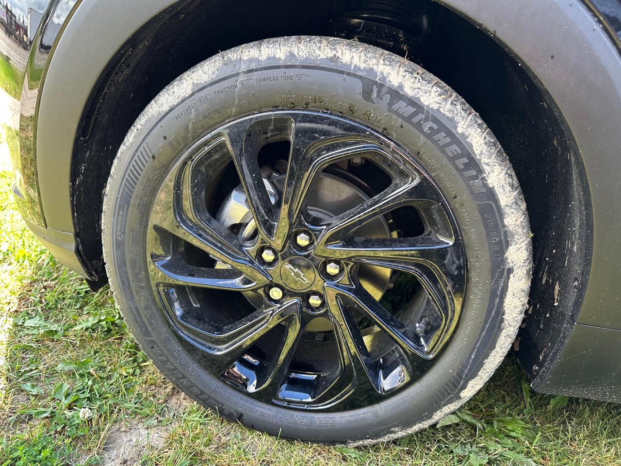 2027 Chevrolet Bolt RS 4dr Photo