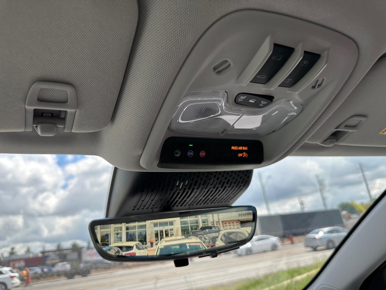 2027 Chevrolet Bolt RS 4dr Photo