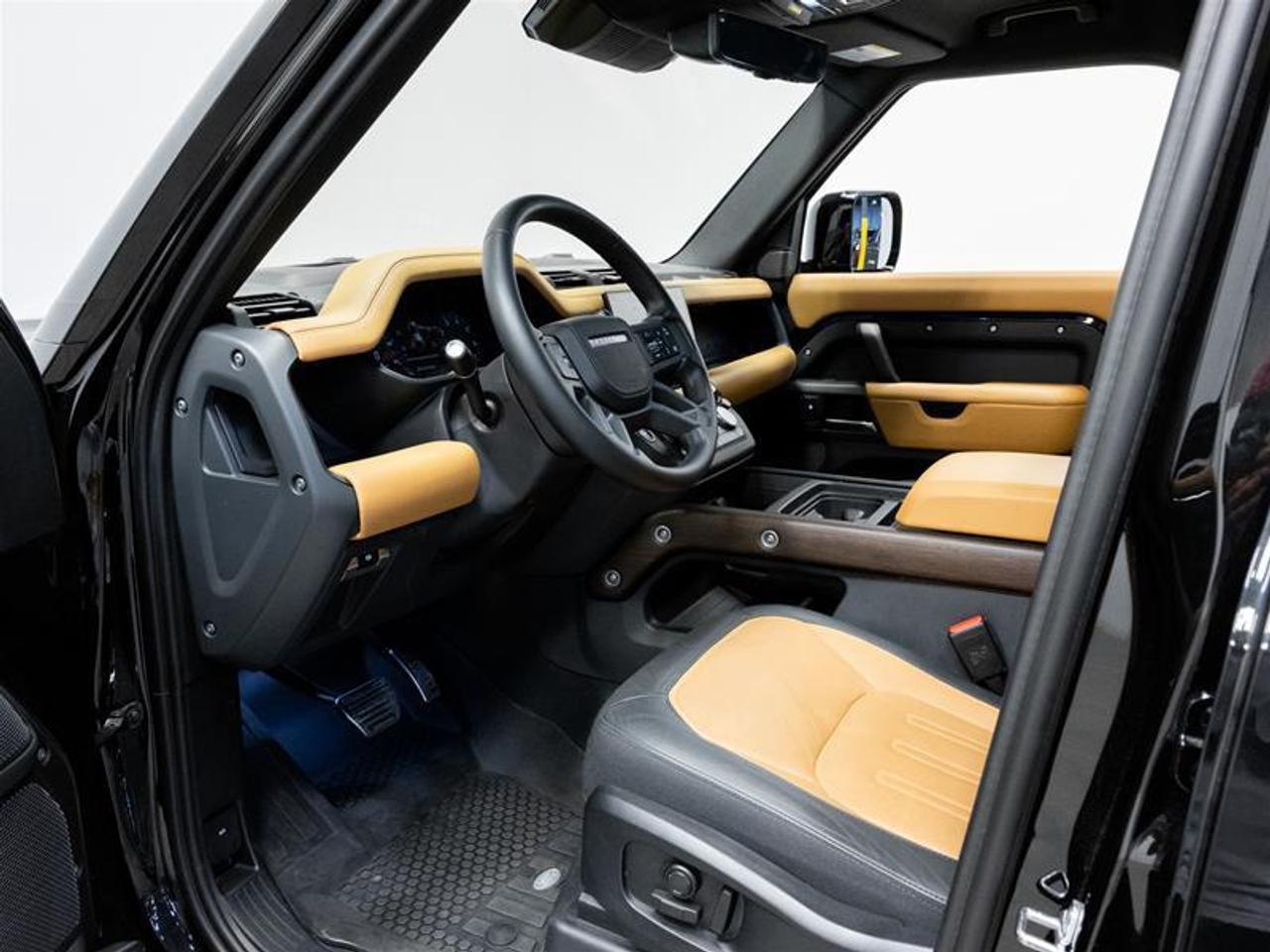 2024 Land Rover Defender P400 X 4dr All-Wheel Drive 110 Photo