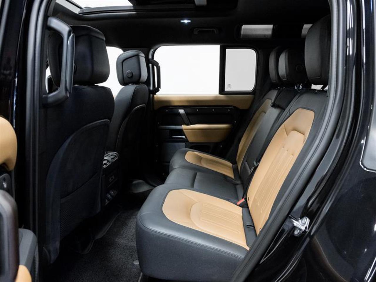 2024 Land Rover Defender P400 X 4dr All-Wheel Drive 110 Photo