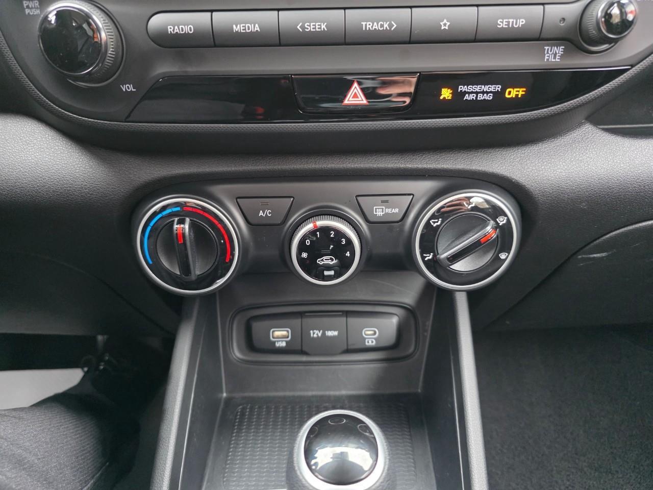 2023 Hyundai Venue Essential 4dr Front-Wheel Drive Photo