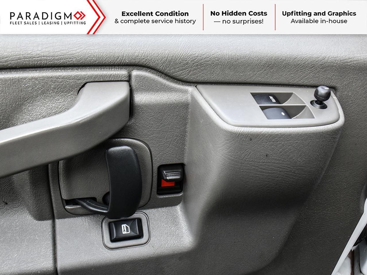 2022 GMC Savana 2500 135" Cargo Van Photo