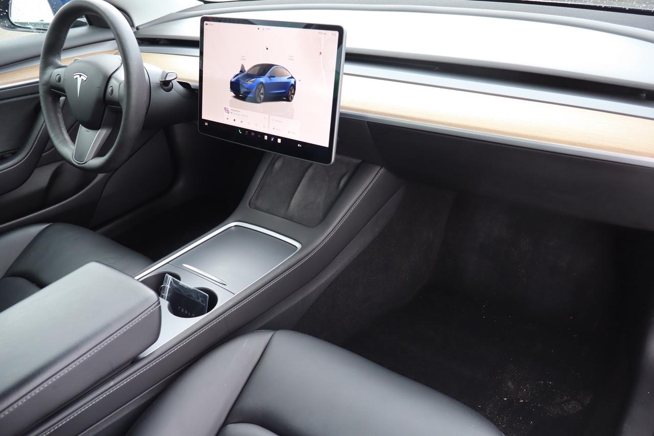2022 Tesla Model 3 STANDARD RANGE PLUS Photo