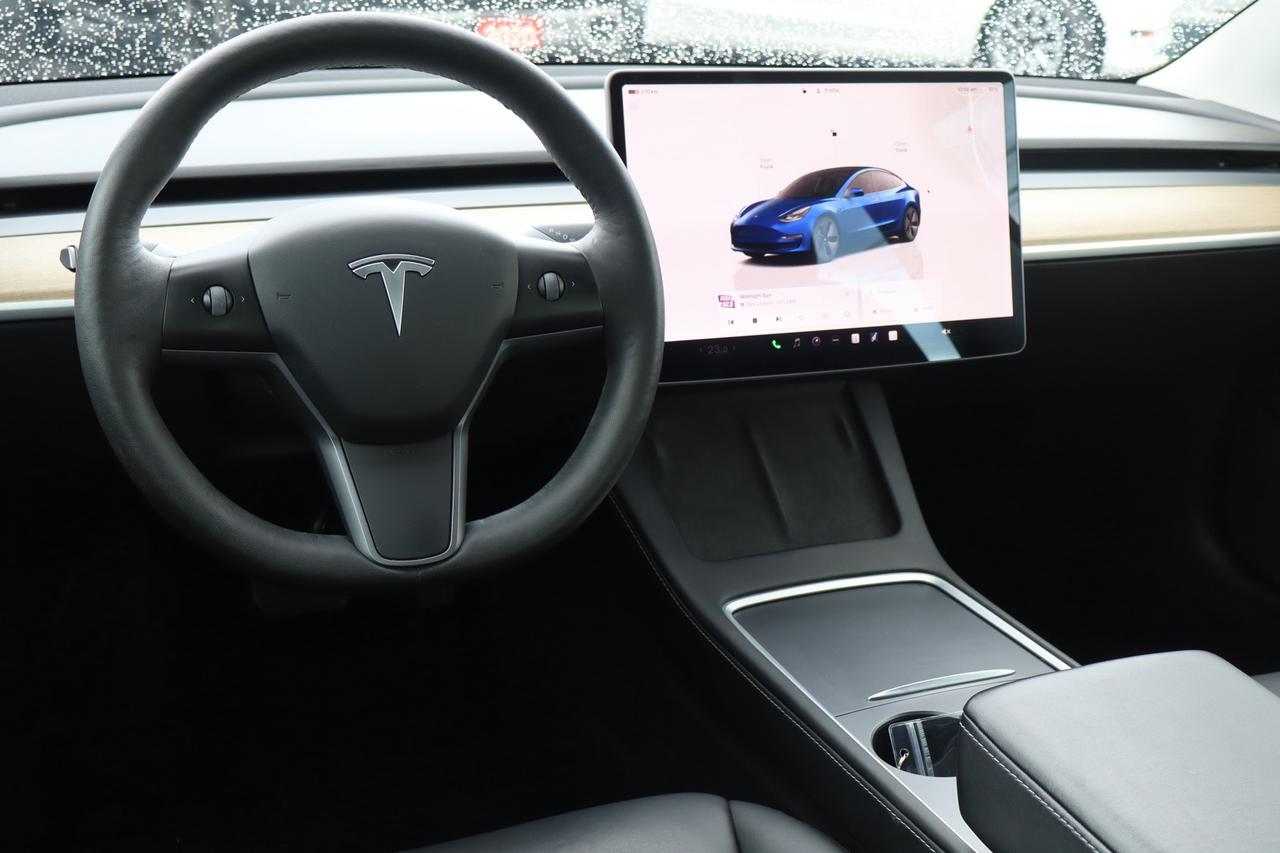 2022 Tesla Model 3 STANDARD RANGE PLUS Photo