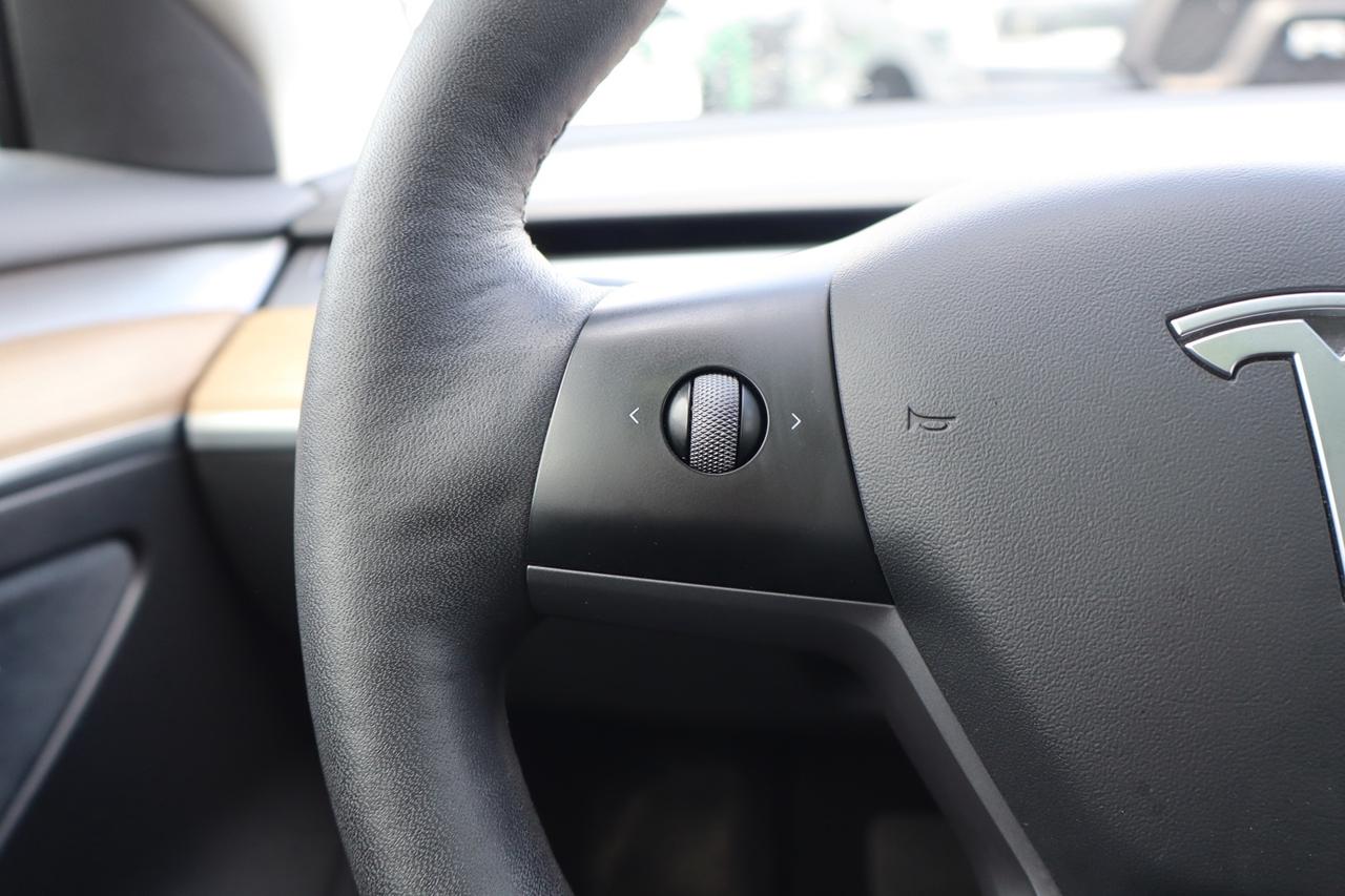 2022 Tesla Model 3 STANDARD RANGE PLUS Photo