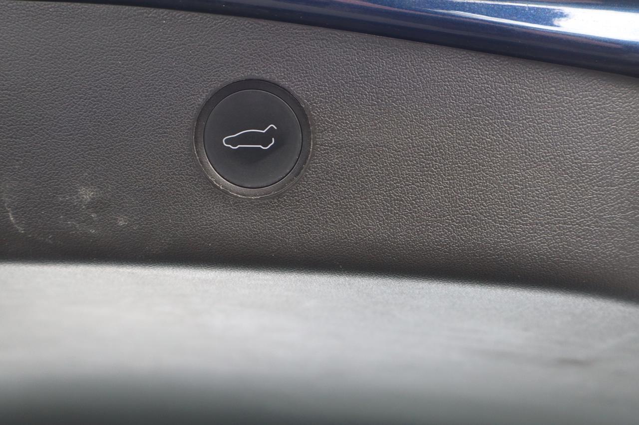 2022 Tesla Model 3 STANDARD RANGE PLUS Photo