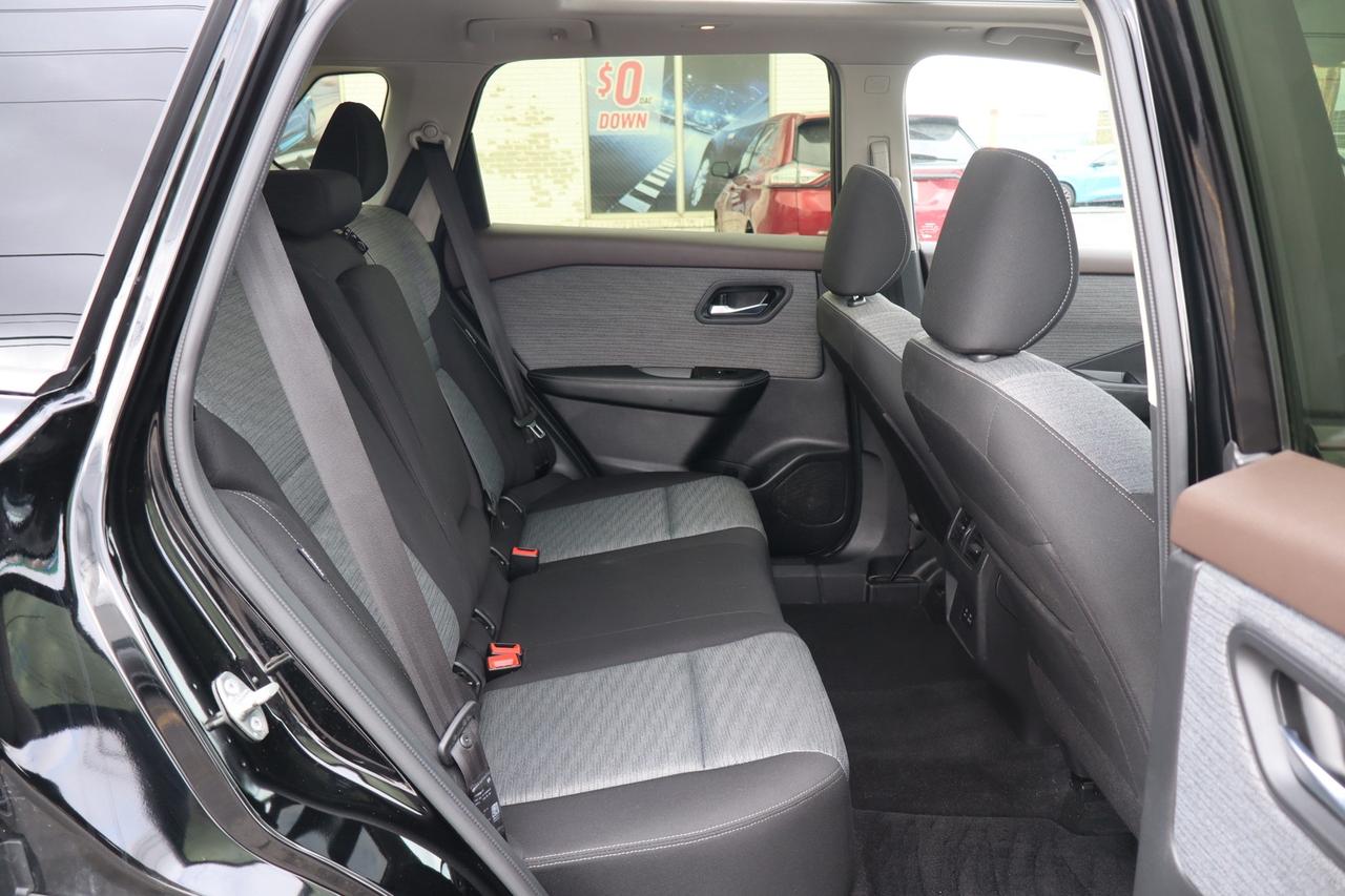 2023 Nissan Rogue SV AWD   Moonroof   No Accident   Clean Carfax Photo