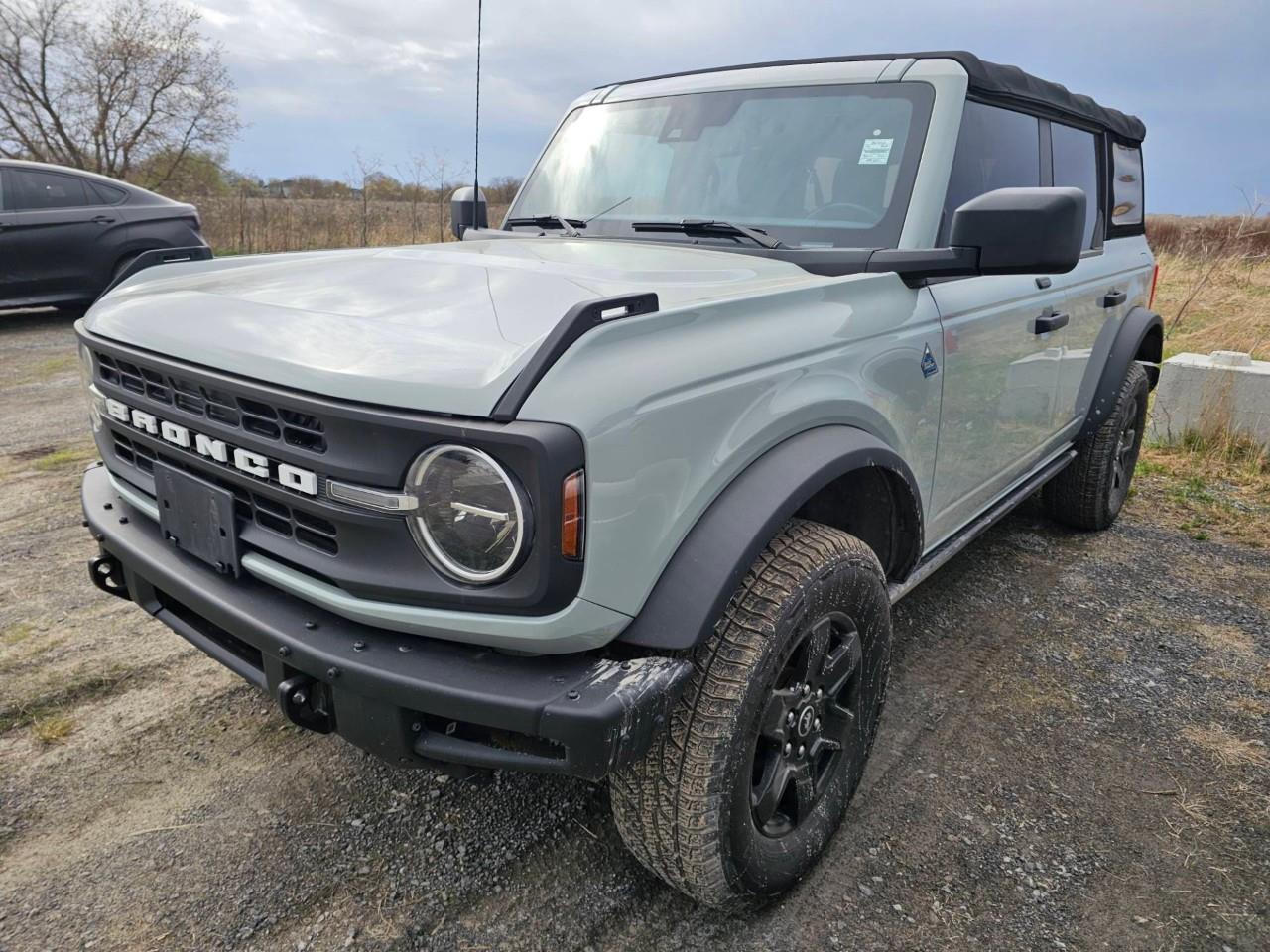 2021 Ford Bronco Black Diamond Advanced 4dr 4x4 Photo0