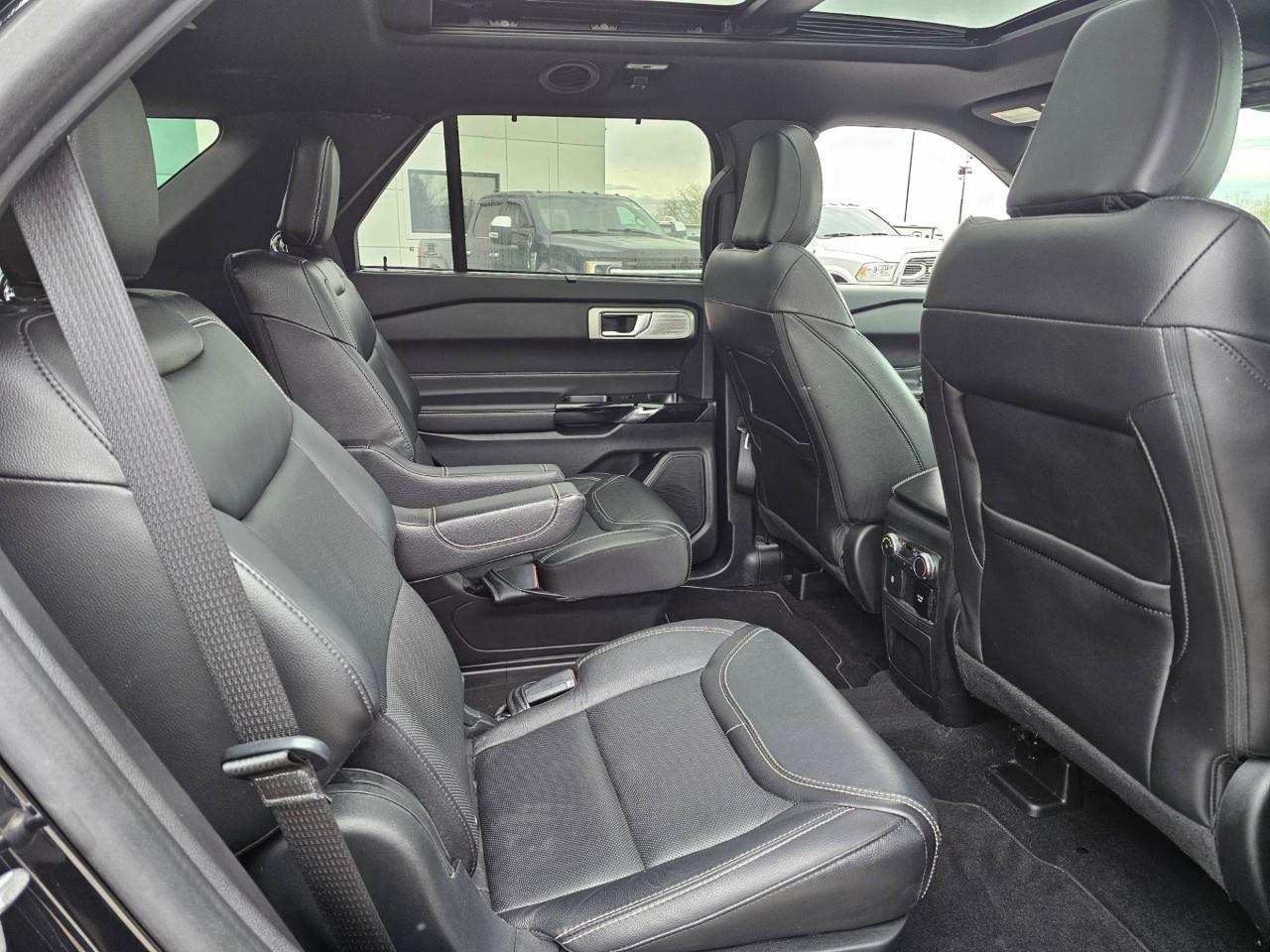 2022 Ford Explorer ST 4dr 4x4 Photo