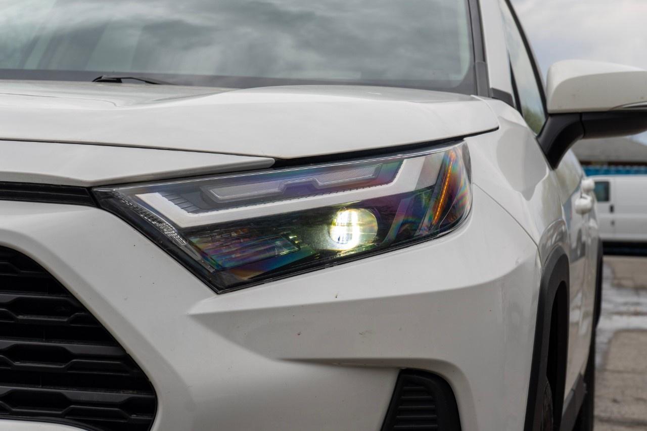 2022 Toyota RAV4 XLE AWD Photo