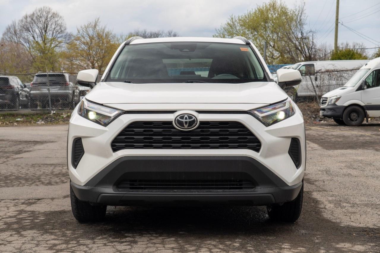 2022 Toyota RAV4 XLE AWD Photo