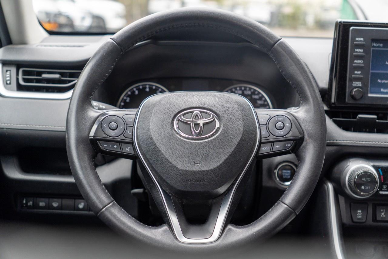 2022 Toyota RAV4 XLE AWD Photo