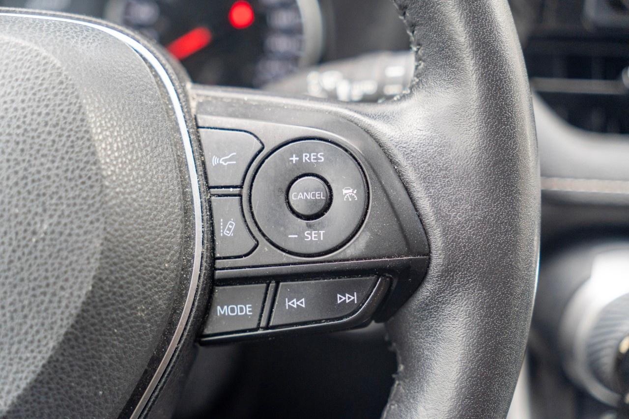 2022 Toyota RAV4 XLE AWD Photo